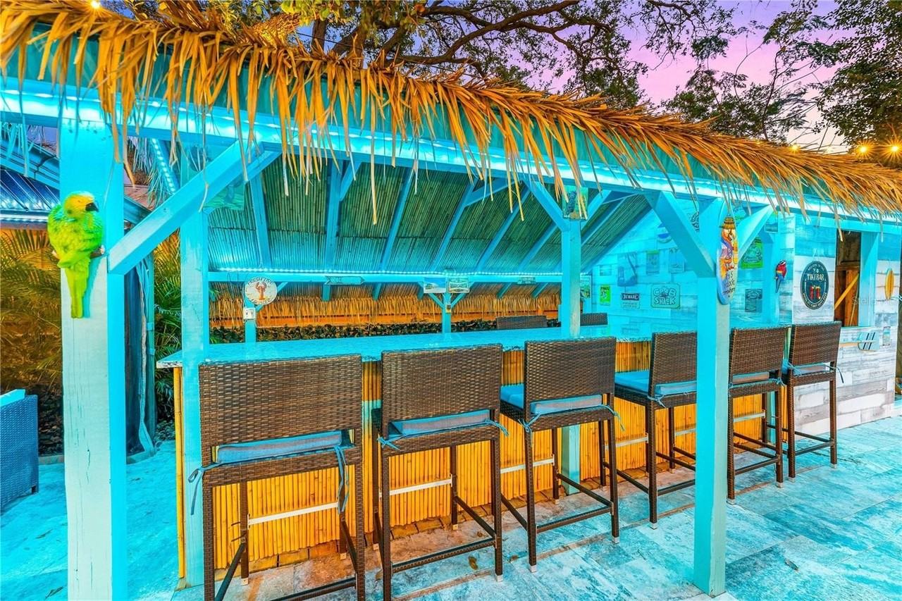 1865 Orchid St - Photo 4 of 29