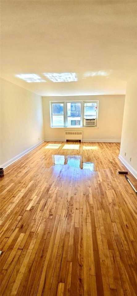 279 N Broadway #4H - Photo 4 of 15