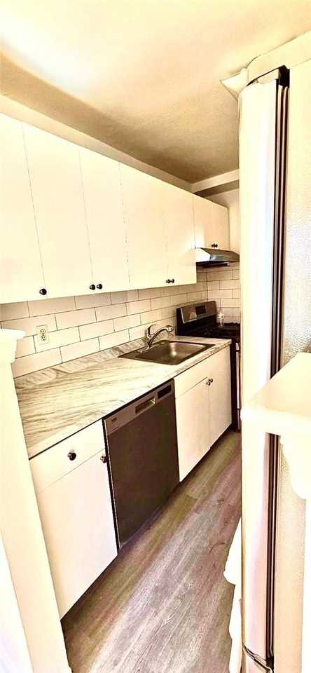 279 N Broadway #4H - Photo 6 of 15