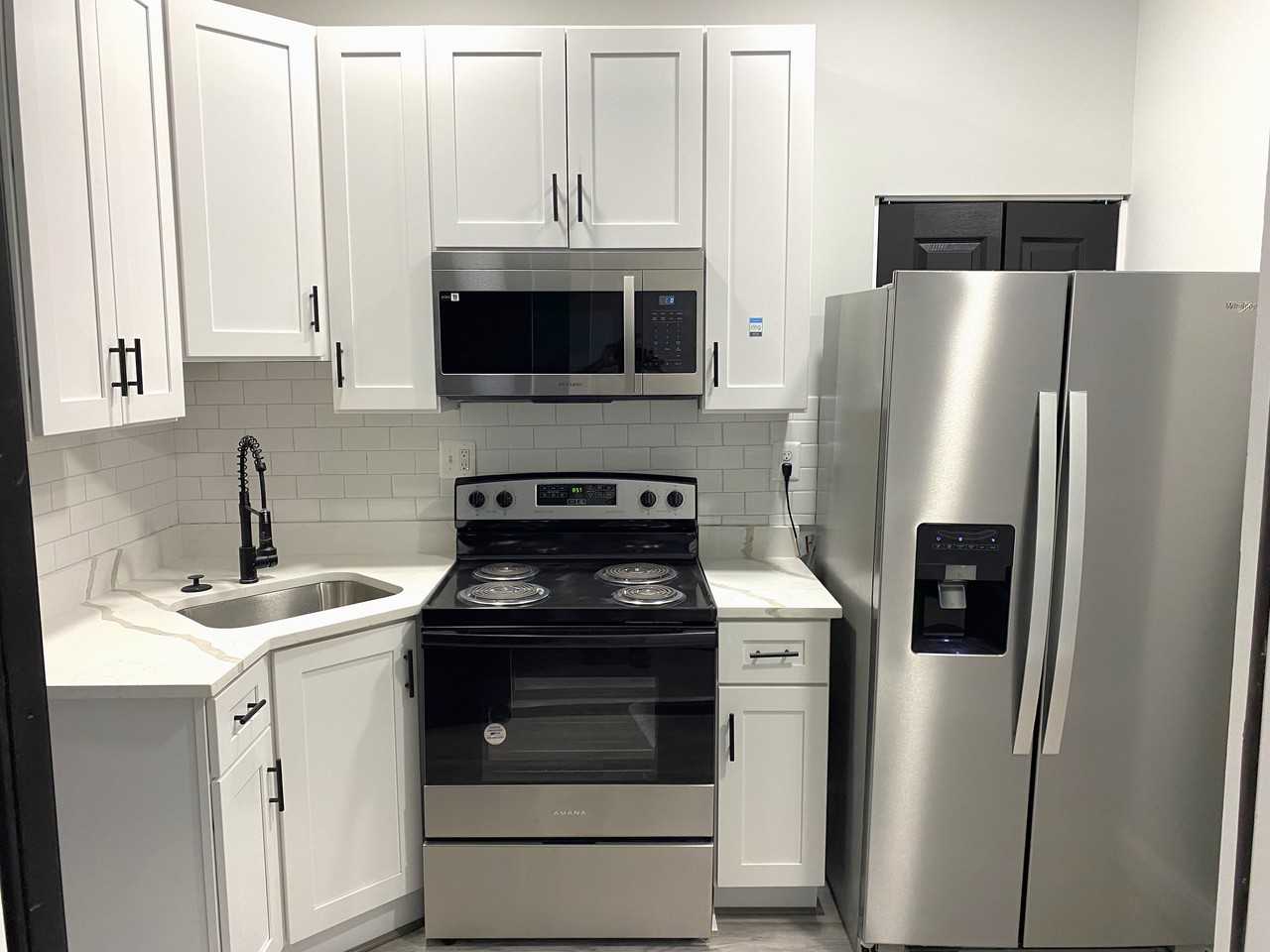 837 North Fulton Avenue - Photo 2 of 6