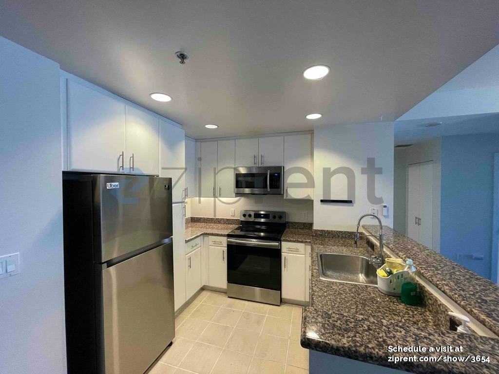 250 King St #706 - Photo 7 of 16