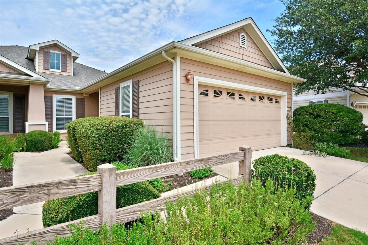 247 Bonham Loop - Photo 2 of 32