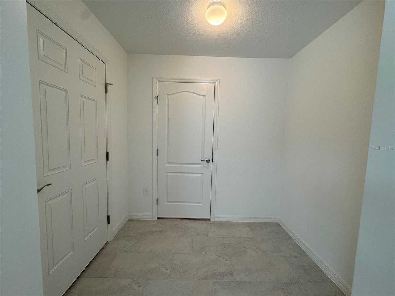 2004 Winding River Cv - Photo 2 of 26