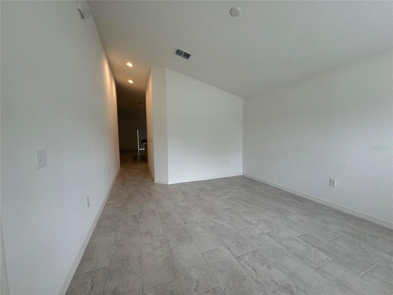 2004 Winding River Cv - Photo 5 of 26