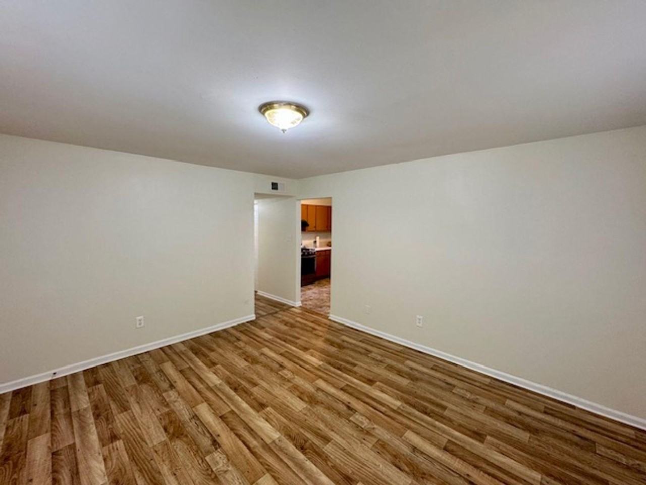 1840 Martin Luther King Jr Boulevard - Photo 4 of 25