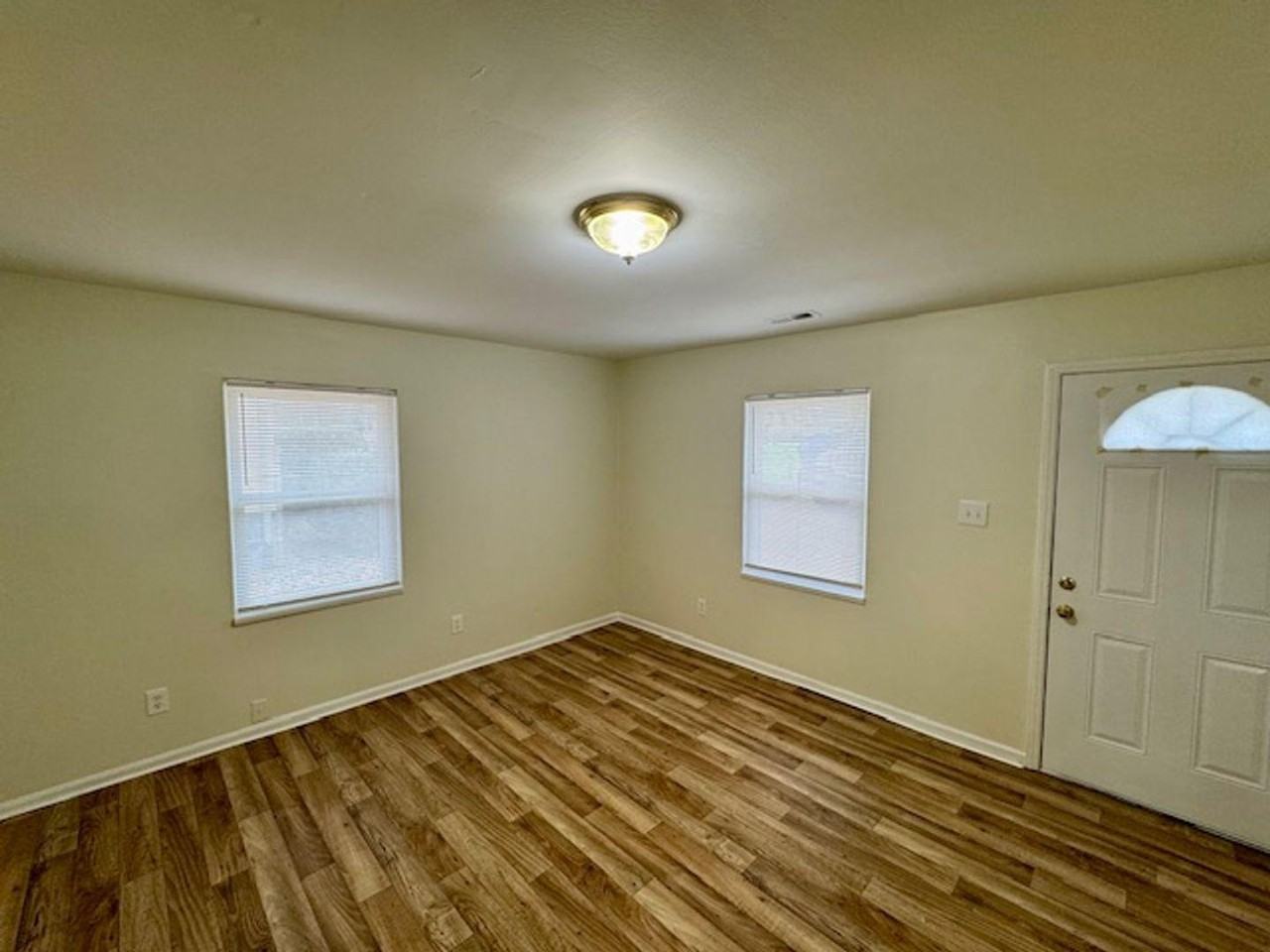 1840 Martin Luther King Jr Boulevard - Photo 6 of 25