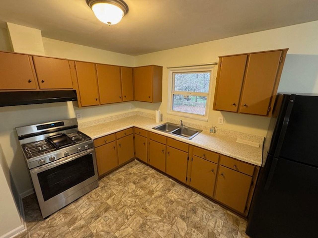 1840 Martin Luther King Jr Boulevard - Photo 7 of 25