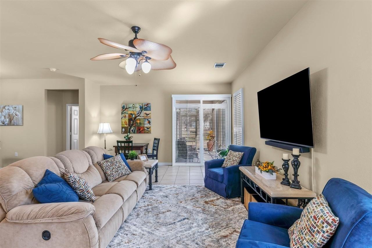 122 Portsmouth Drive - Photo 4 of 40