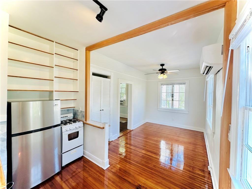 2921 Lepage St - Photo 3 of 30