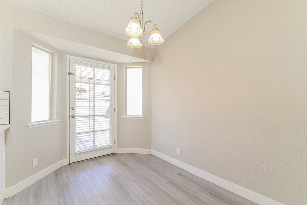 597 Jackson Dr - Photo 6 of 16