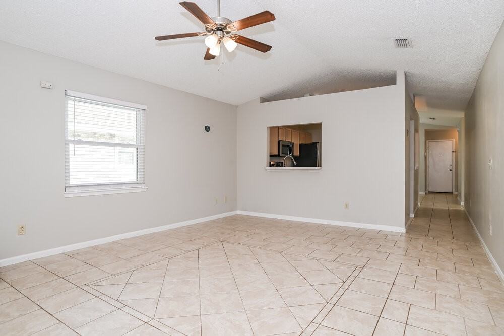 2726 Lantana Lakes Dr W - Photo 3 of 16