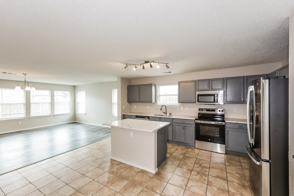 109 Clover Leaf Ln - Photo 7 of 16