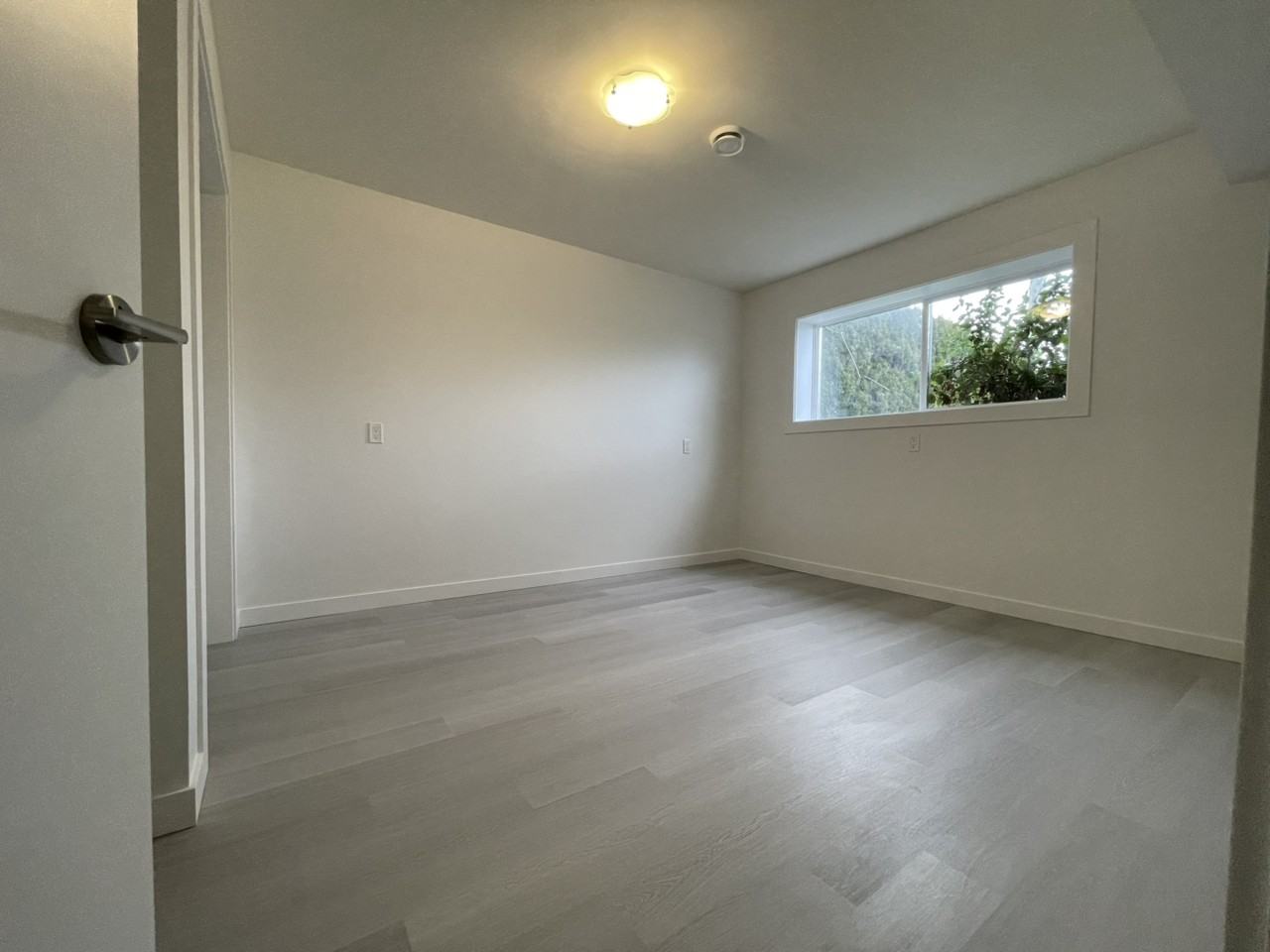 6572 Union Street - Photo 5 of 11