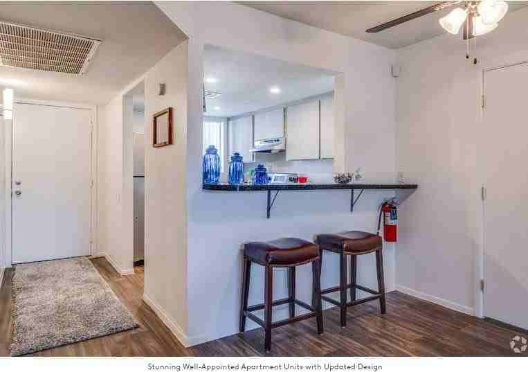 6241 N 27th Ave - Photo 3 of 18