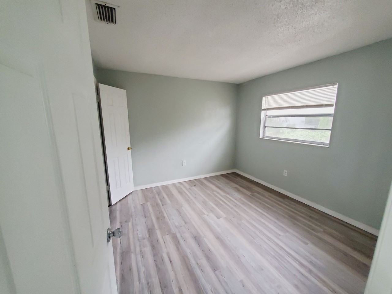 Orchard Garden Apartments - Photo 3 of 7