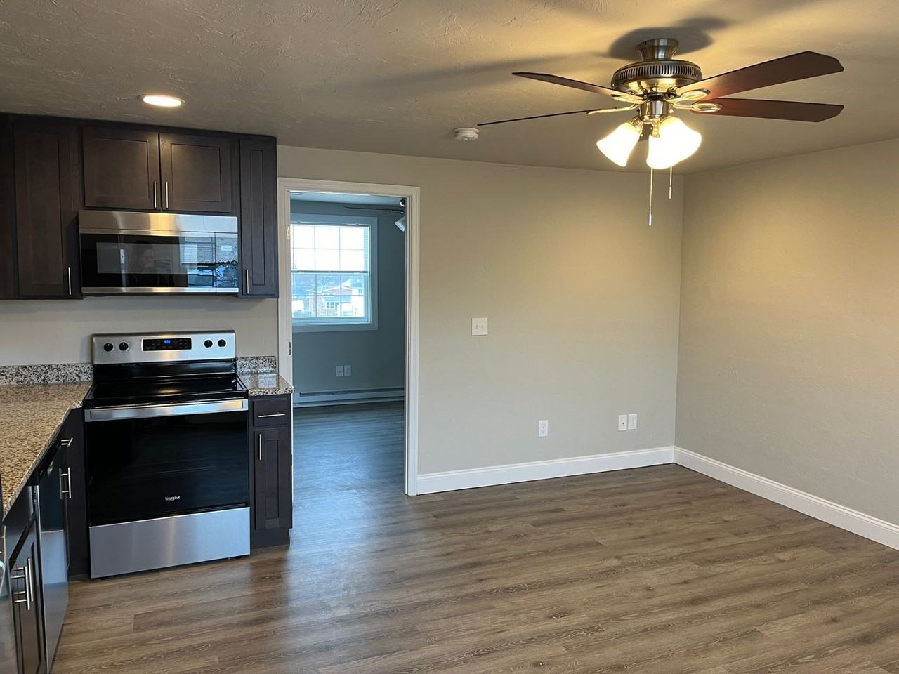 3533 Messersmith Rd - Photo 4 of 50