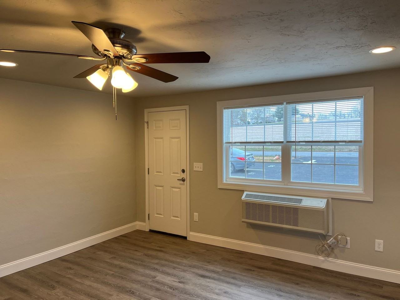 3533 Messersmith Rd - Photo 6 of 50