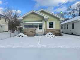 featured image of 220 Kendall St N