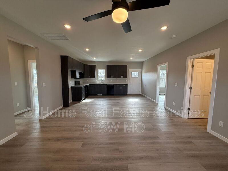 1486 S Shayla Ave - Photo 4 of 13