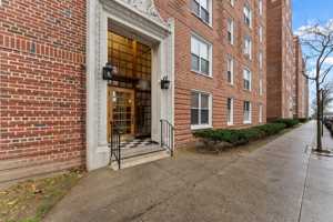 featured image of 180 72nd Street #101