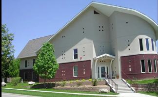 featured image of 220 River St