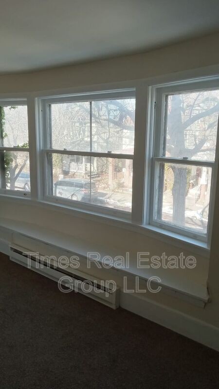 40 Beech St #2 - Photo 6 of 12