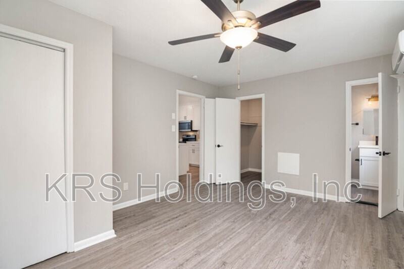 9635 Salem St - Photo 6 of 12