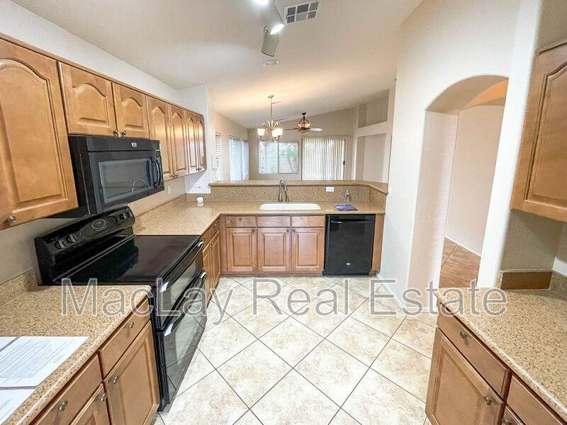 23143 W Lasso Ln - Photo 4 of 23