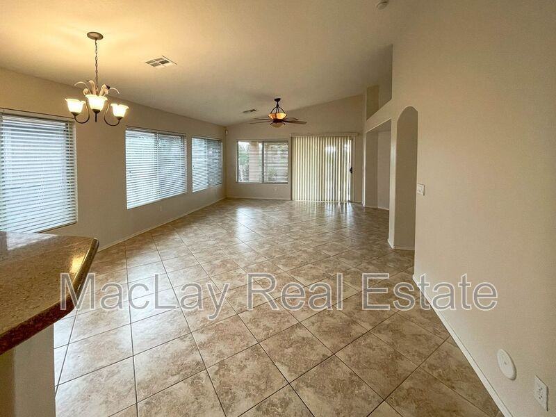 23143 W Lasso Ln - Photo 5 of 23