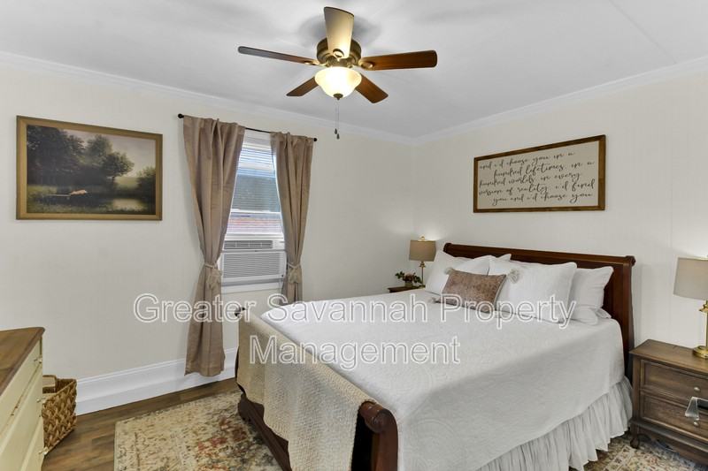 304 E 4th St #A - Photo 6 of 28