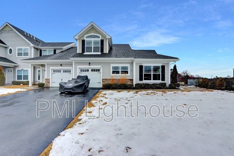 25 Willow Dr - Photo 2 of 43