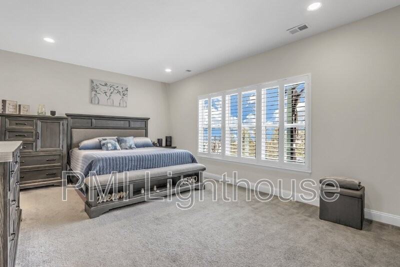25 Willow Dr - Photo 4 of 43