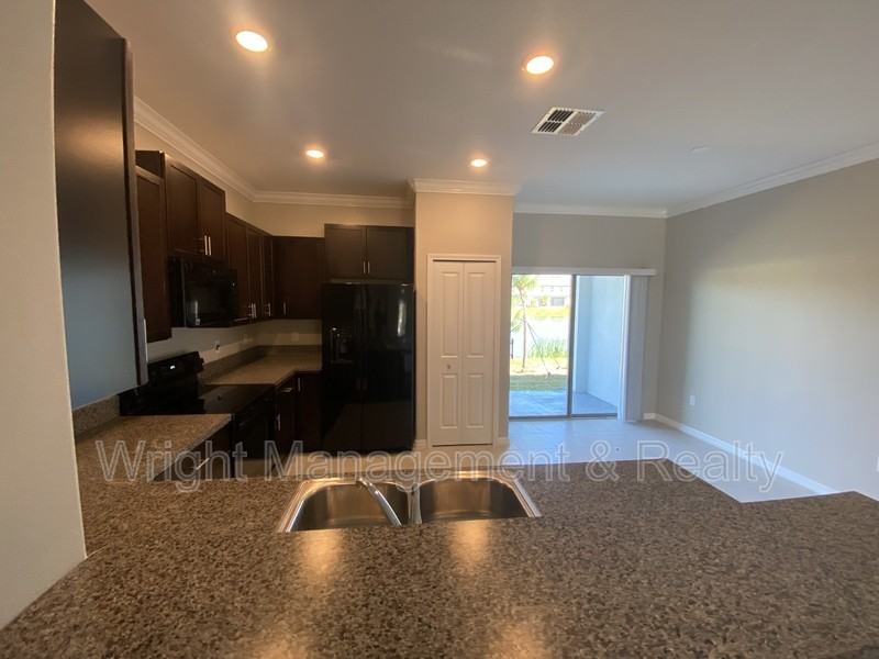 11736 Dumaine Valley Rd #11736 - Photo 6 of 23