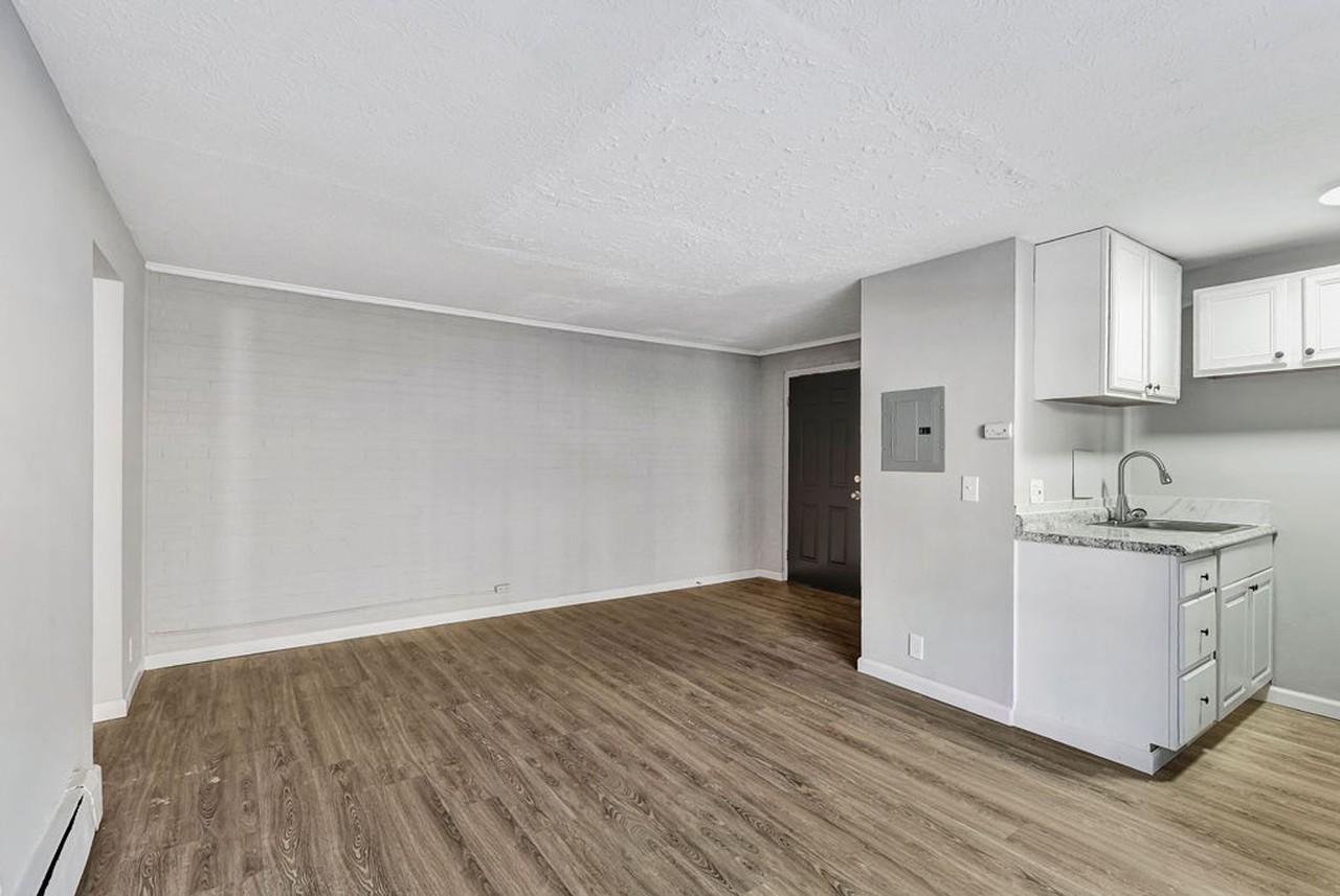 Beechmont Flats - Photo 6 of 16