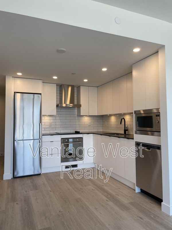 1107 St. Paul St - Photo 3 of 16