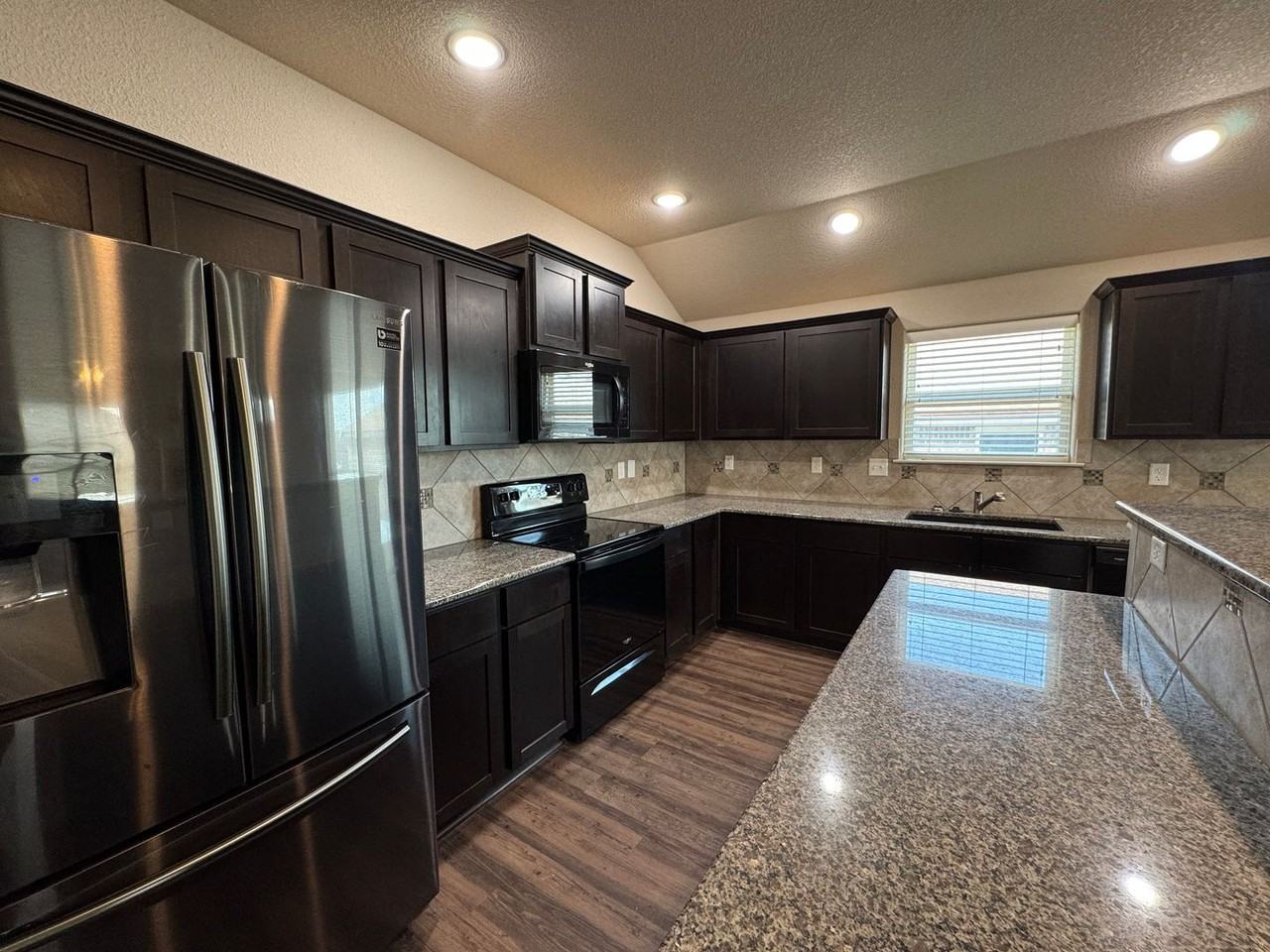 4302 Molly Dyer Dr - Photo 6 of 30