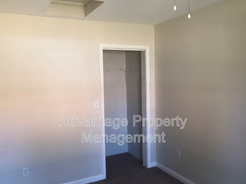 289 N Main St - Photo 7 of 9