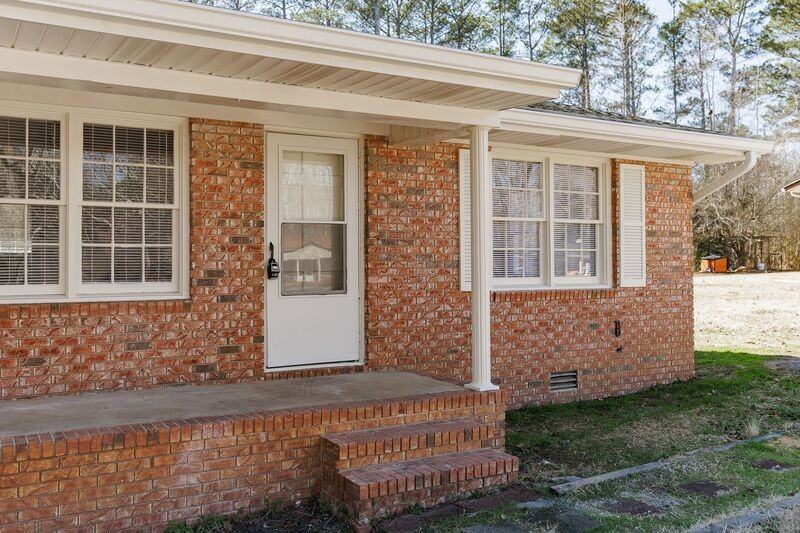 410 Brownwood Dr - Photo 2 of 17