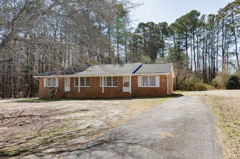 410 Brownwood Dr - Photo 3 of 17