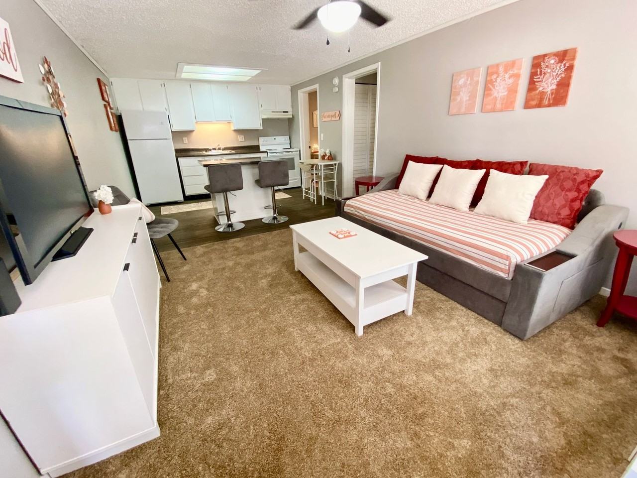 Bentwood Apartments - Photo 5 of 31