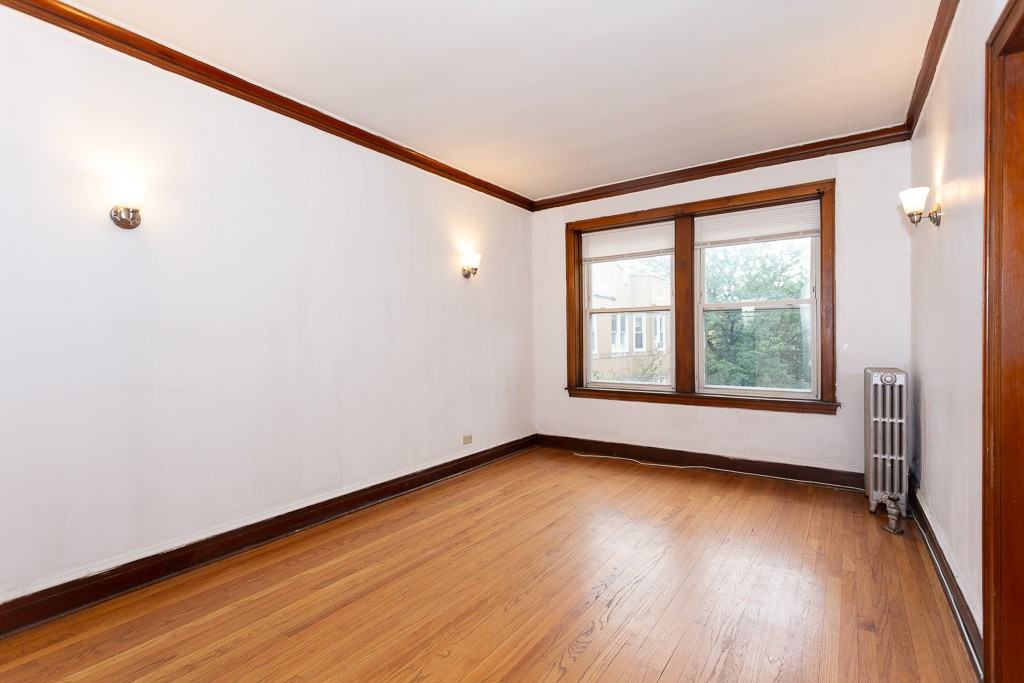 4828 W Addison St #2E - Photo 7 of 19