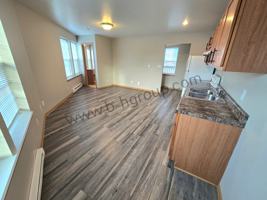 featured image of 2333 Roosevelt Rd