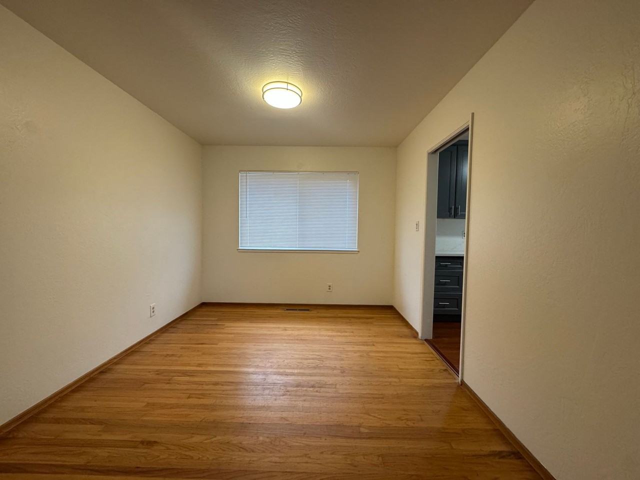 80 Moonlit Cir - Photo 2 of 9