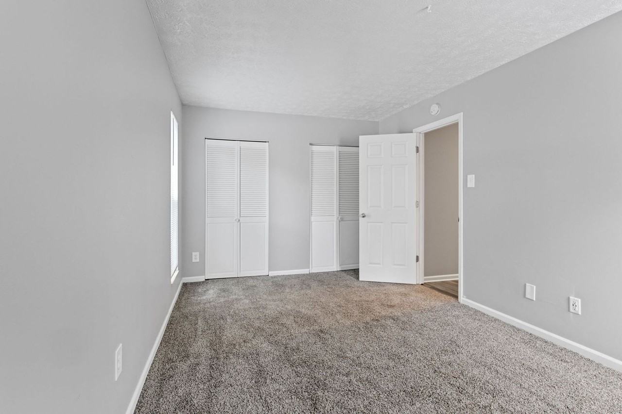 Melrose Place - Photo 6 of 9