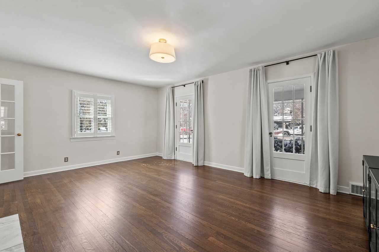 2003 Beverly Rd - Photo 7 of 43