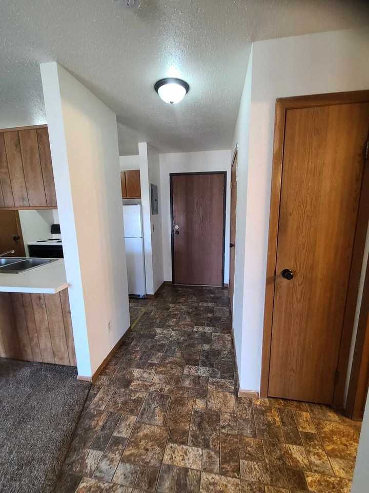 Oak Park Apartments - Photo 6 of 9