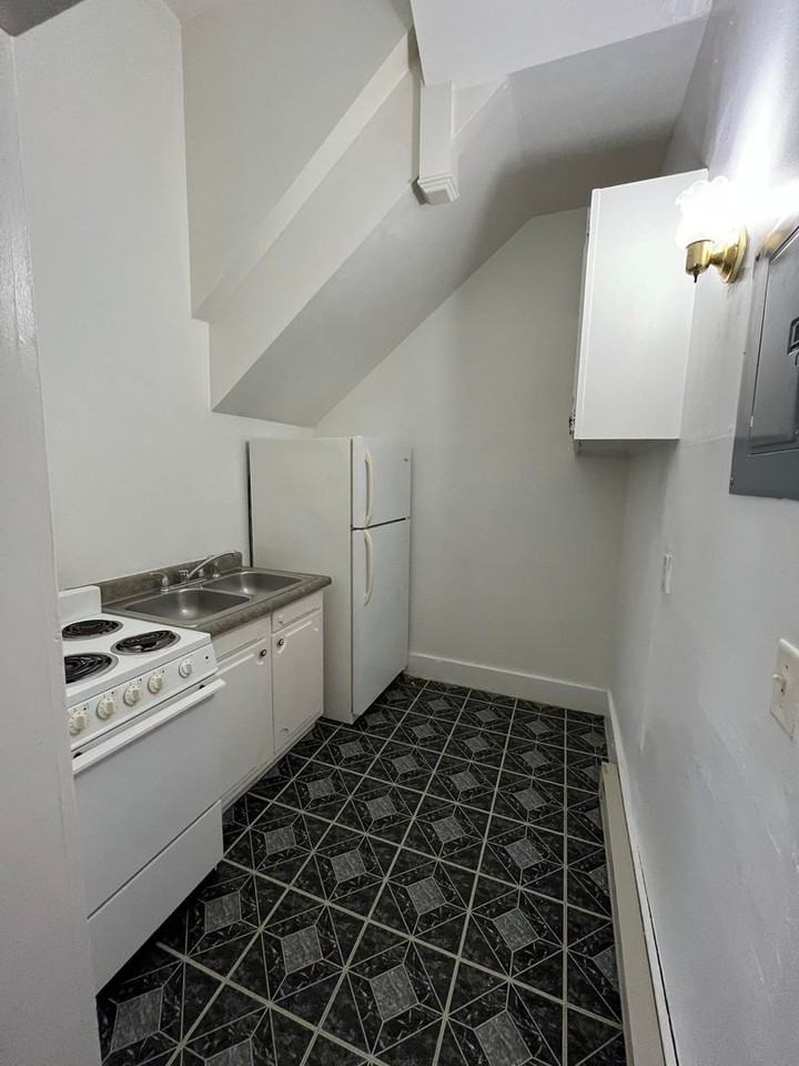 911 N 9th Street - Photo 6 of 18