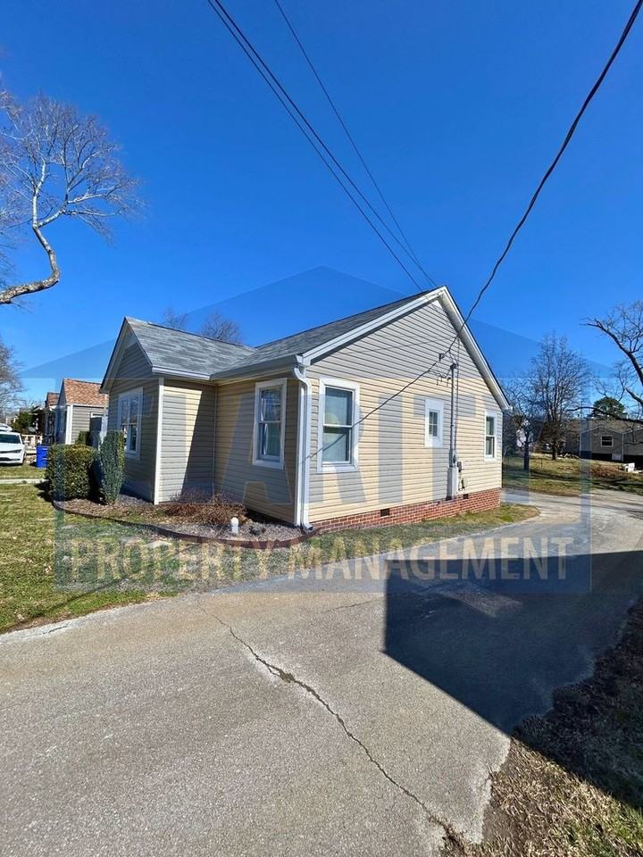 1102 Georgetown Rd Nw - Photo 4 of 20