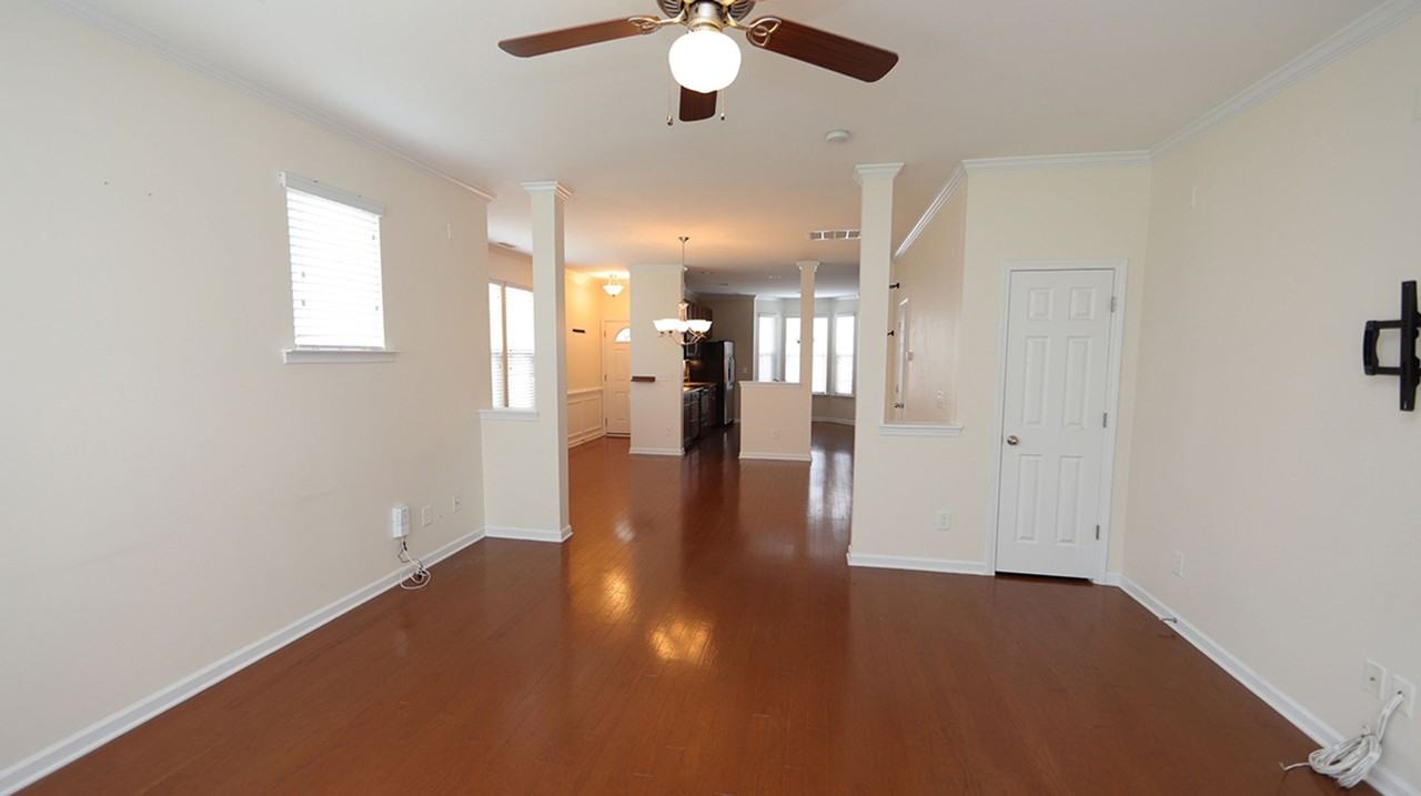 2951 Casona Way - Photo 5 of 19