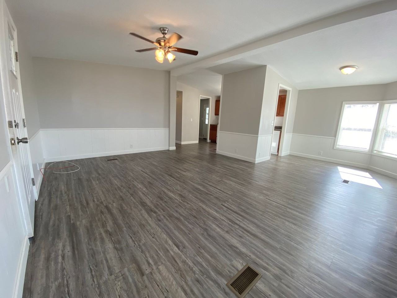 1239 Lake Dr - Photo 2 of 24